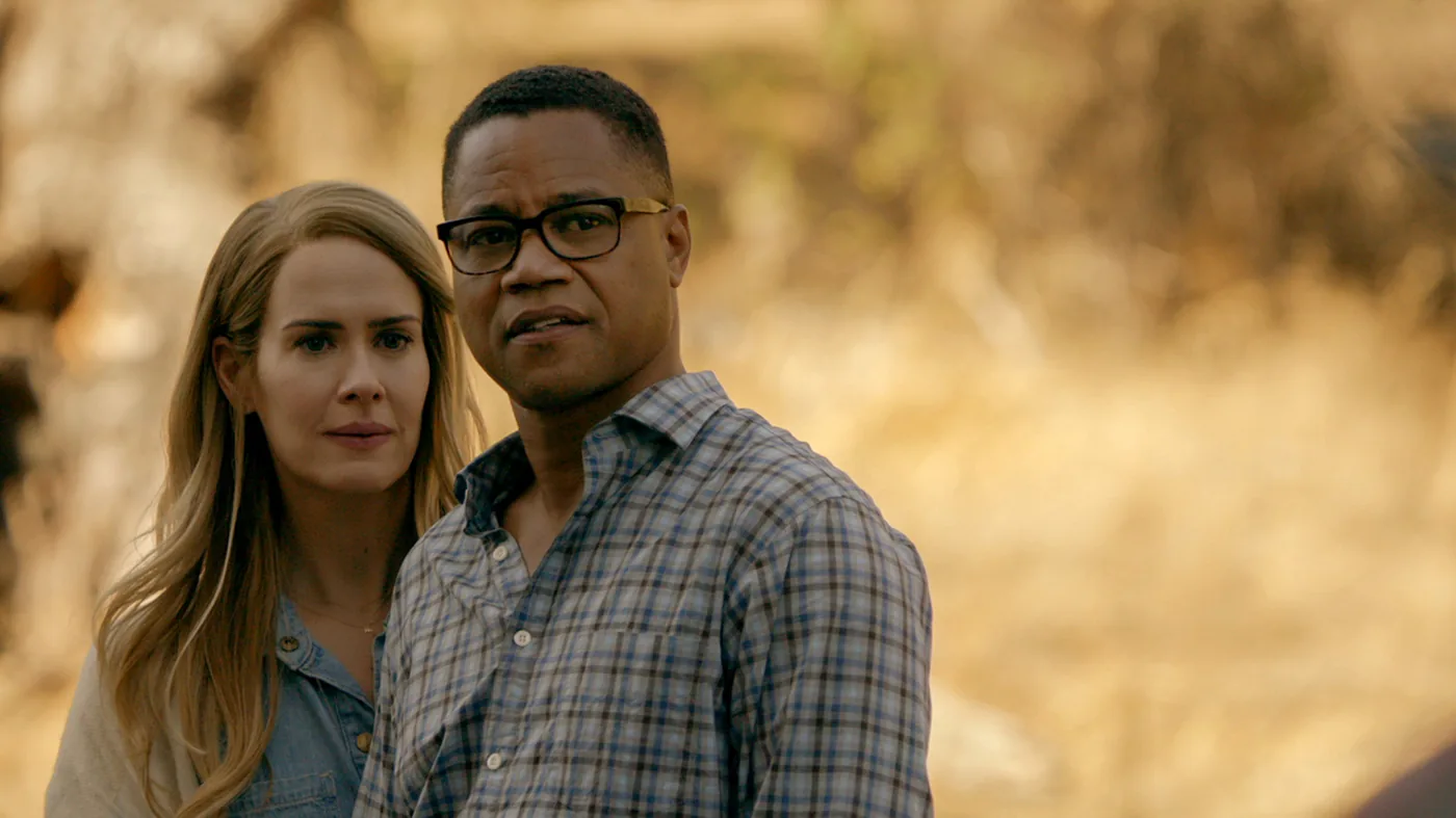 Sarah Paulson and Cuba Gooding Jr. portray Shelby and Matt in an outdoor Roanoke reenactment publicity still.