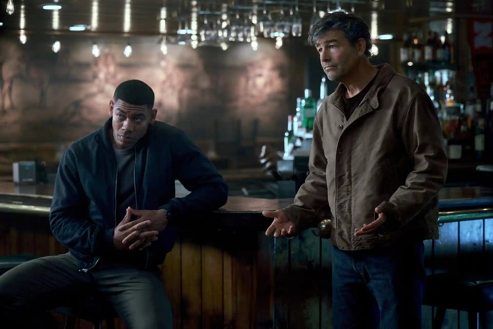 Aaron Pierre as John Stewart and Kyle Chandler as Hal Jordan in HBO’s Lanterns.