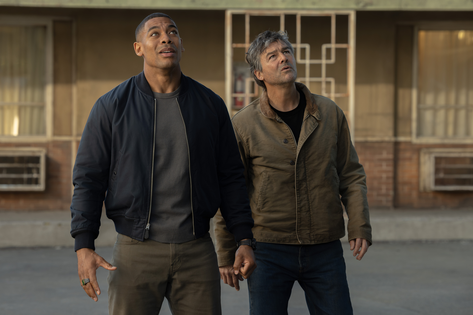 Hal Jordan and John Stewart together during the Rushville investigation in Lanterns Episode 2.