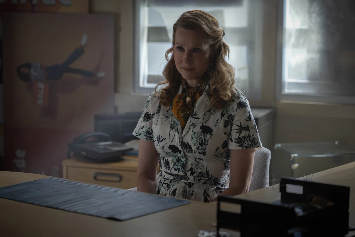 Laura Linney as a Guardian of the Universe in human disguise in Lanterns Episode 3.