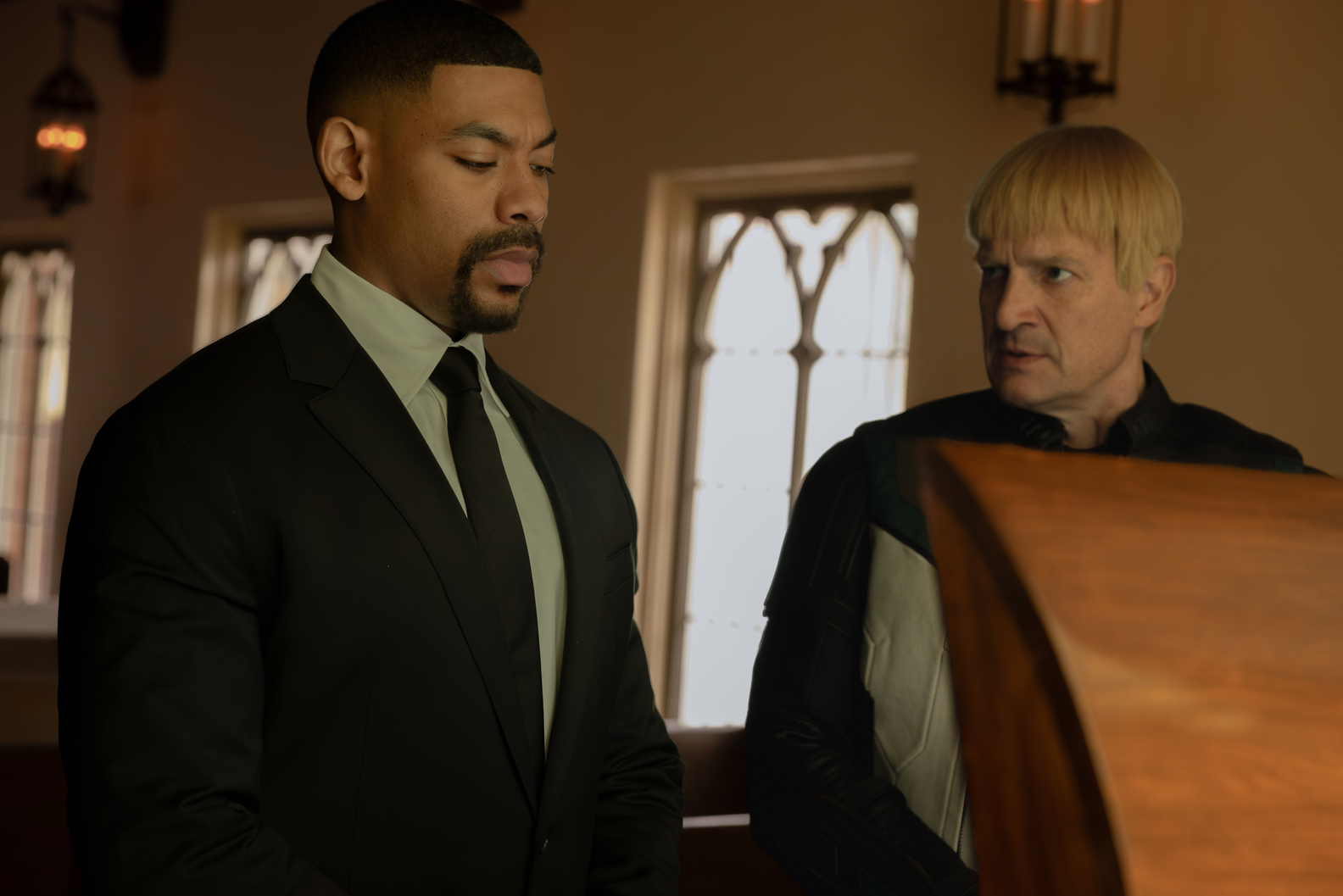 John Stewart stands beside Guy Gardner in Lanterns Episode 6.