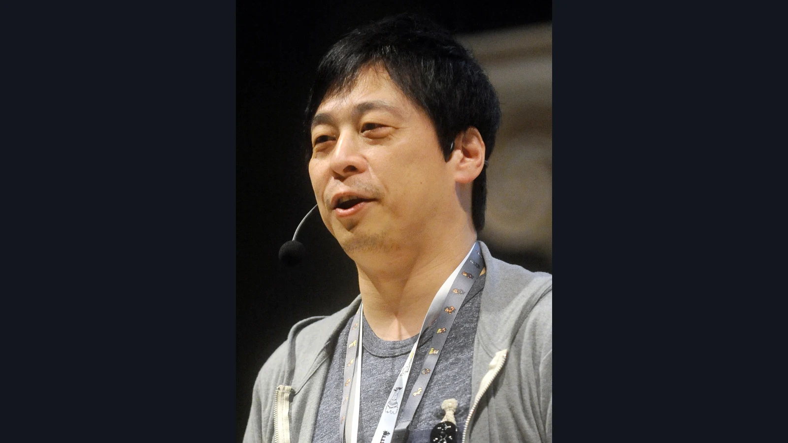 Hajime Tabata speaking at Lucca Comics and Games in 2016.