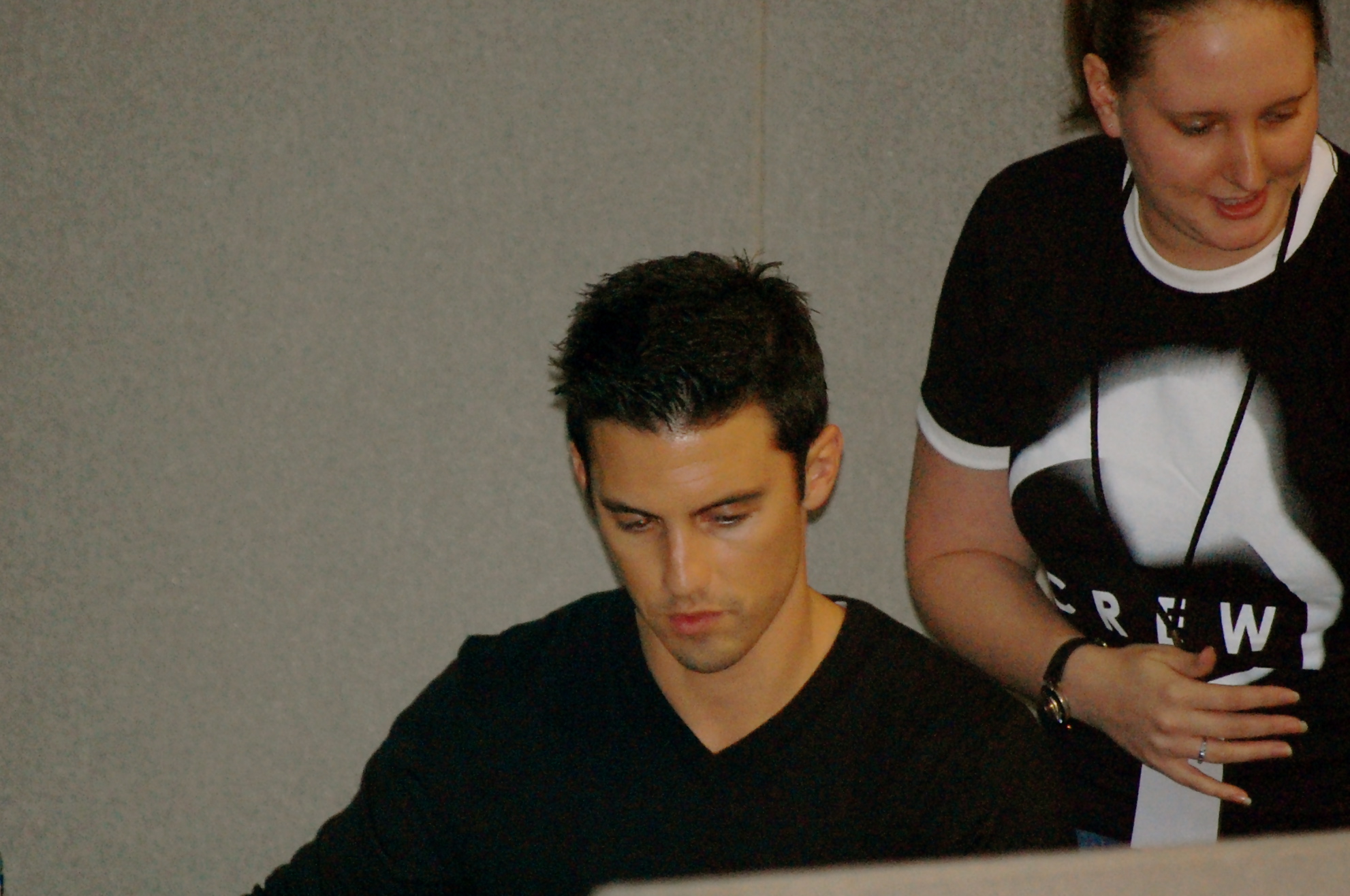 Milo Ventimiglia, who plays Peter Petrelli, at London Film and Comic Con in 2007 during Heroes' original run