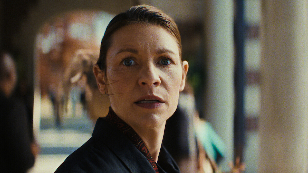 Claire Danes as Aggie Wiggs in an official image from the first season of Netflix's The Beast in Me.