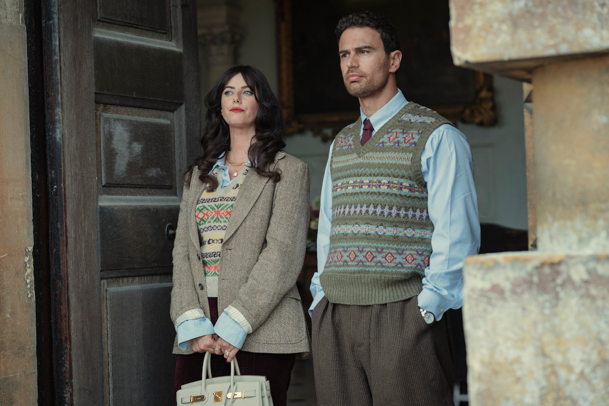 Theo James as Eddie Horniman and Kaya Scodelario as Susie Glass in The Gentlemen Season 2.