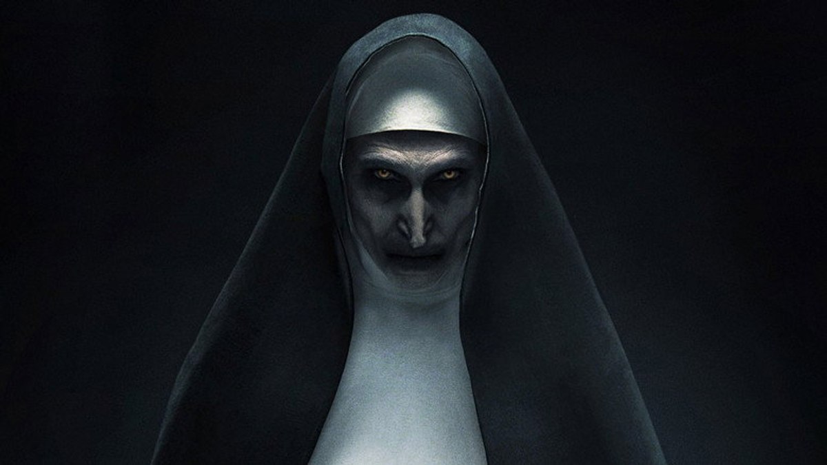 Bonnie Aarons as Valak, the demon nun, in The Nun (2018).